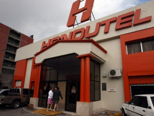 Descentralizadas recortaron más de 2,042 plazas