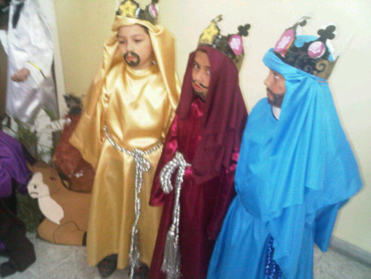 Niños hondureños dan vida a nacimiento