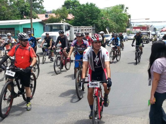 Desfile hípico del Agas en San Pedro Sula