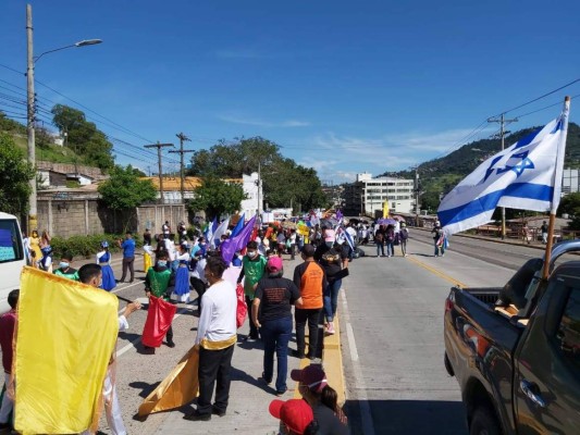 Hondureños celebran el Día Nacional de la Biblia en medio de la pandemia