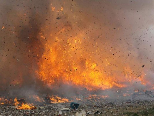 Queman más de L 500 mil en pólvora decomisada