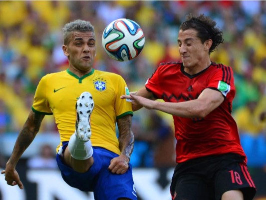 México se le atraganta al anfitrión Brasil con un gran 'Memo' Ochoa