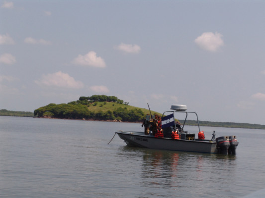 Funes: El Salvador no tiene capacidad para enfrentar a Honduras