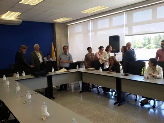 No hubo acuerdo, estudiantes de la Unah seguirán sin clases