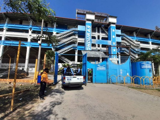 Complejo Deportivo de San Pedro Sula pasa a llamarse 'Chelato Uclés'