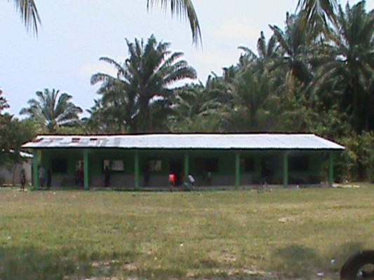 Frente a sus alumnos ultiman a tiros a un maestro en Tela, Atlántida