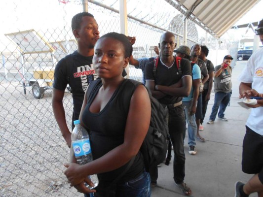 Alerta en Texas por oleada de migrantes africanos que llegarán a Costa Rica
