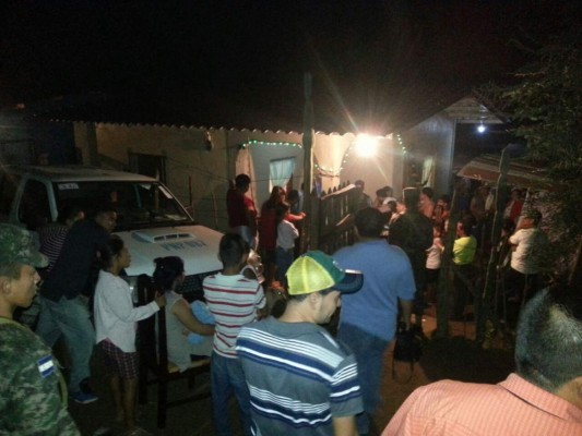 Muertos dentro de su casa encuentran a madre y su pequeño hijo de seis años