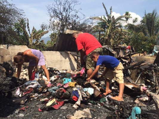 Familias afectadas por voraz incendio claman por ayuda