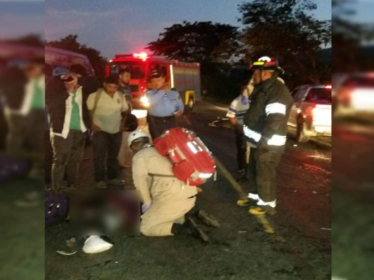 Una mujer muerta deja la colisión entre dos motocicletas en El Progreso