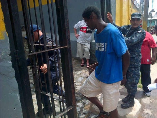 Envían a prisión a supuesto asesino de cuatro niños en Honduras