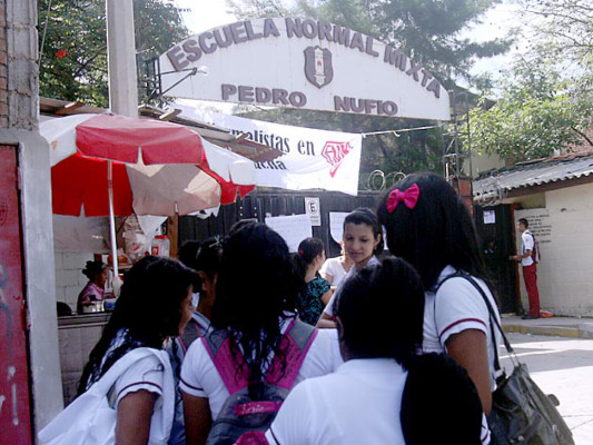 Estudiantes se toman la Normal de Tegucigalpa