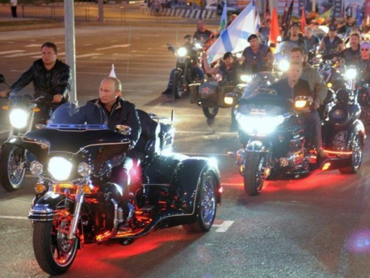 Polonia prohíbe entrada a los motociclistas amigos de Putin