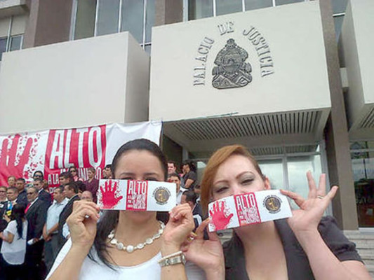 Profesionales del Derecho exigen justicia ante Corte Suprema de Justicia