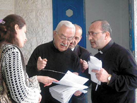 Padre jordano llevará proyecto de paz a Roma