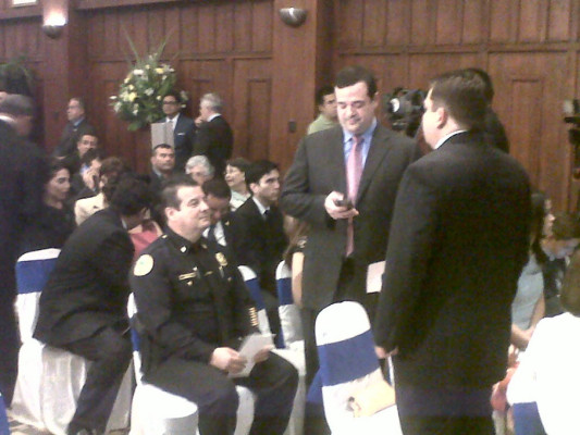 Calidonio recibe la banda y bastón de mando de San Pedro Sula&nbsp;