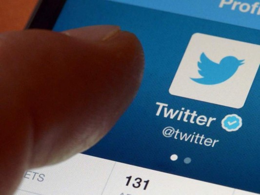 Twitter retirará la verificación a usuarios que irrespeten sus normas