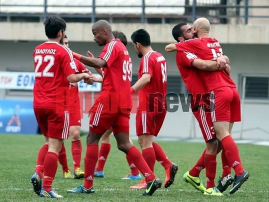 Video: Triplete de Allan Lalín en Grecia