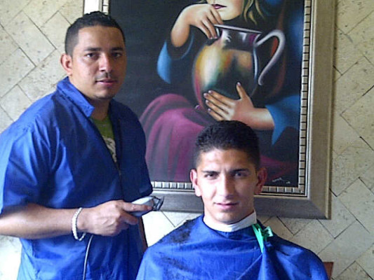 Sus tijerazos dan suerte a la Selección de Honduras