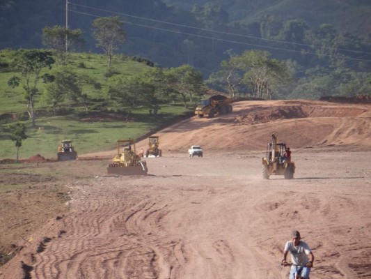 Avanzado un 87% aeródromo de Río Amarillo en Copán