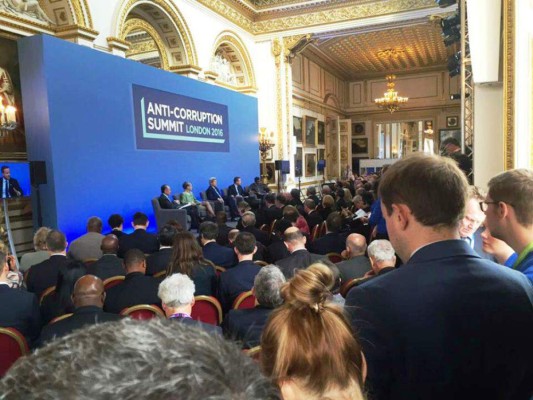 Transparencia Internacional pide protección a depuradores policiales