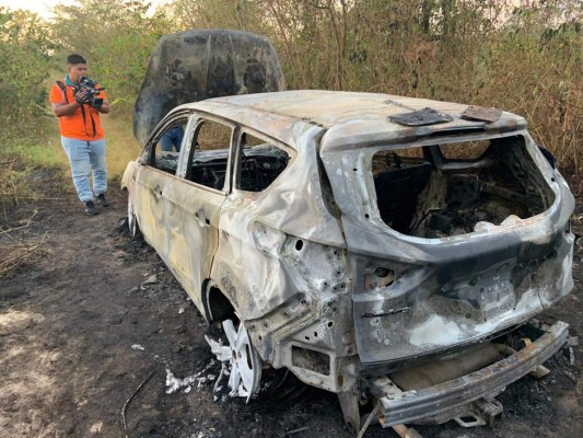 Sospechan que calcinado dentro de camioneta es un vendedor de carros