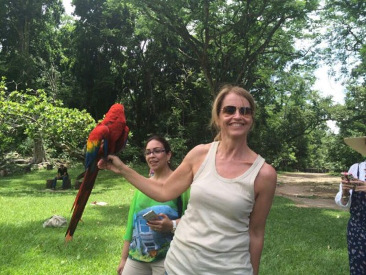 Mamá de Piqué recorrió San Pedro Sula en taxi y luego visitó Copán Ruinas