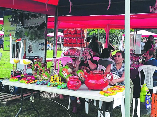 Mercado del Agricultor cautiva a los sampedranos