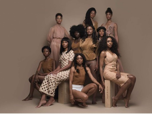 Khoudia Diop, triunfa en el modelaje por su tono de piel