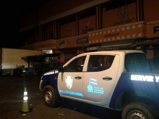 Lo matan cuando descargaba producto en su negocio