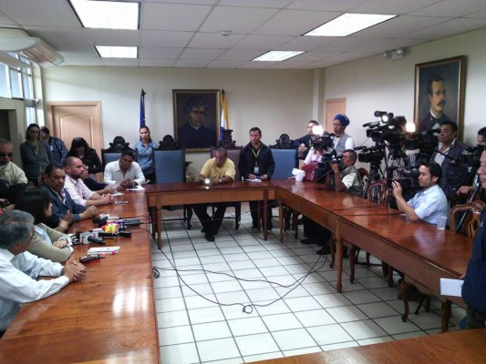 Unah deja claro a estudiantes: 'Si no hay clases, no hay diálogo”