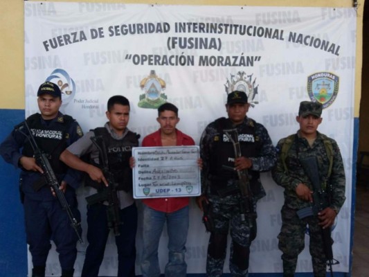 Detienen a dos jóvenes por asesinato de mujer