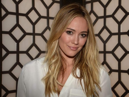 Hilary Duff busca un perro desaparecido