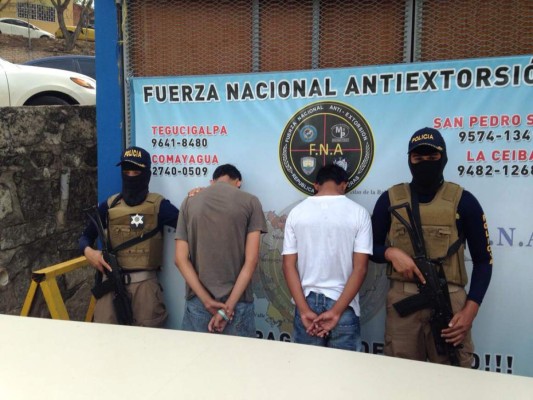 Capturan a dos estudiantes acusados de extorsionar en Tegucigalpa