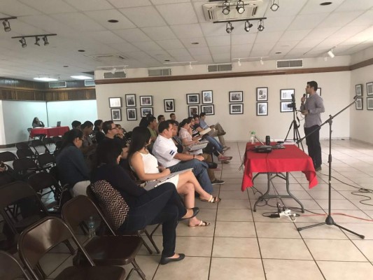 Centro Cultural Sampedrano realiza taller de fotografía