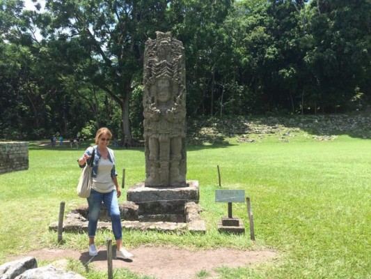 Mamá de Piqué recorrió San Pedro Sula en taxi y luego visitó Copán Ruinas