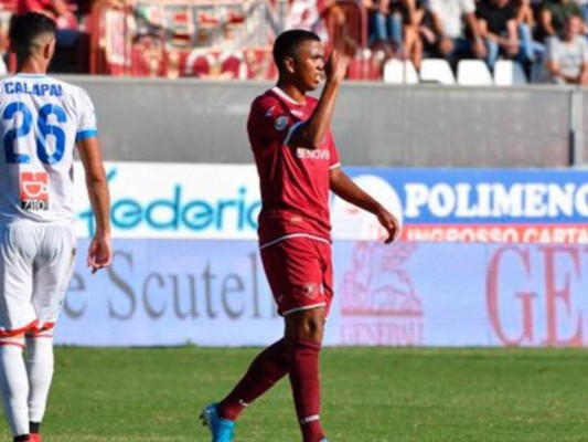 Rigo Rivas asiste en empate de la Reggina en Italia