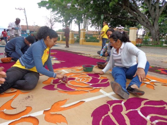 Los mejores lugares para ver las tradicionales alfombras en Honduras