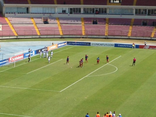 Eddie se reinvindica tras fallo y le anota a Belice