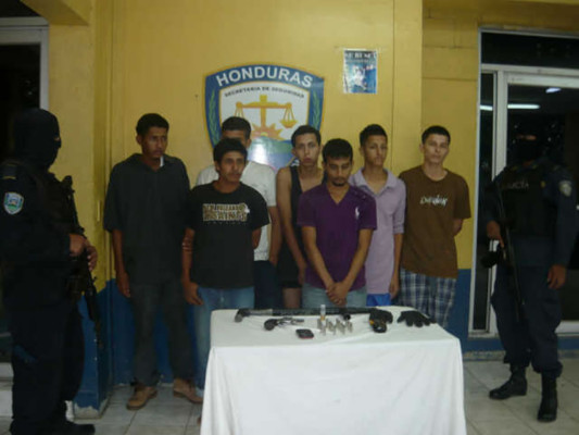 Policía detiene a 7 personas en persecuión realizada en Chamelecón