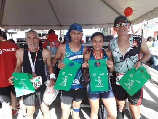 Más de 300 bolsas amigables al ambiente regalaron en la maratón de LA PRENSA