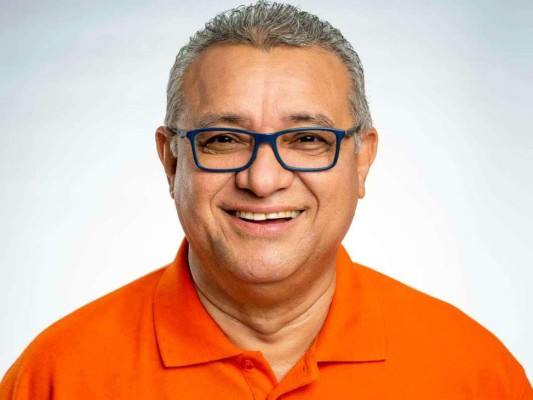 Una mujer y quince hombres buscan ser alcalde de San Pedro Sula