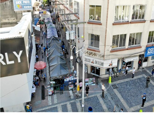 Celebración atípica del Día de los Enamorados deja pocas ventas