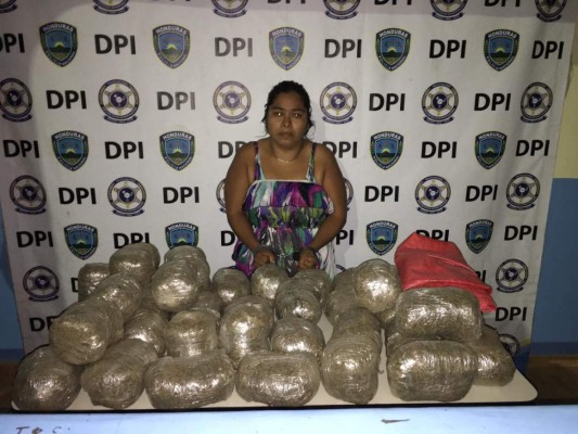 Colón: Detienen a mujer con 120 libras de supuesta marihuana