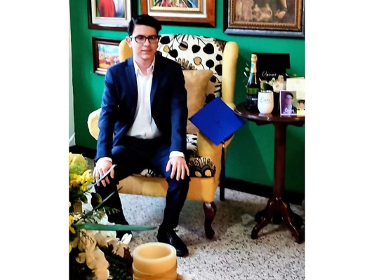 Seniors 2020 de Macris listos para su graduación