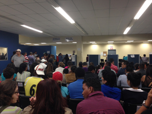 Fallas en sistema afectan tramitación de pasaporte