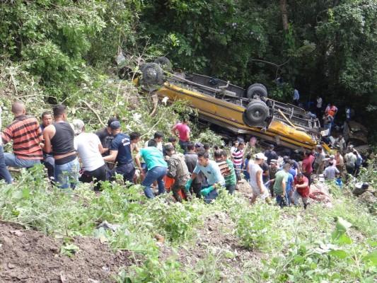 Transporte formalizará denuncia tras accidente de bus