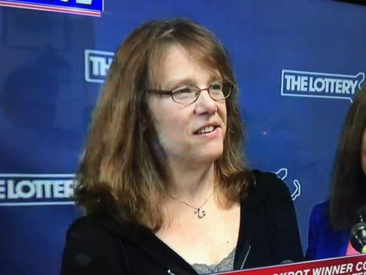 Una mujer de 53 años es la afortunada ganadora de los $758 millones del Powerball  