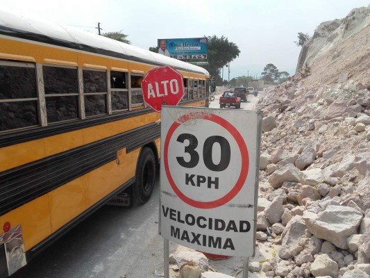 Enormes filas en tramo de la CA-5 que será ampliado