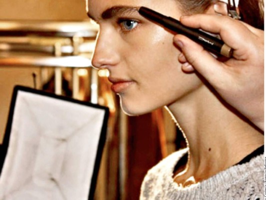 Rostros con luz y cabellos al natural